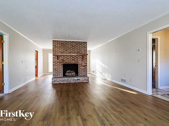 2nd image of 558 Dogwood Dr