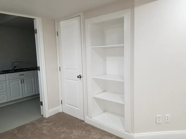 2058 Sumac St — Photo 36