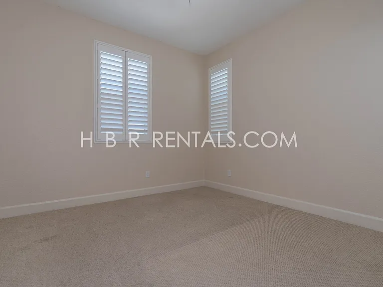 1496 Dairy Dr — Photo 29