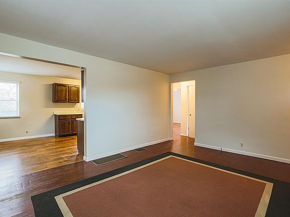 5th image of 6844 Whitehall Ave