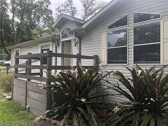 2nd image of 707 E Lisa Ln