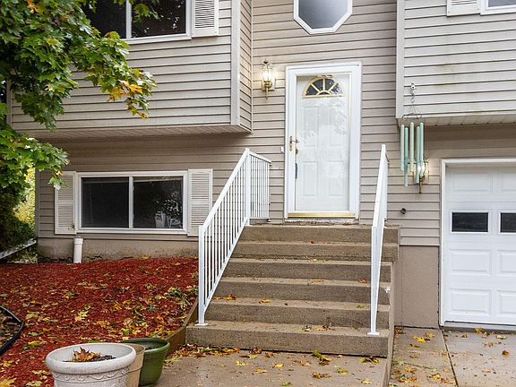 2nd image of 1439 Karlin Ct