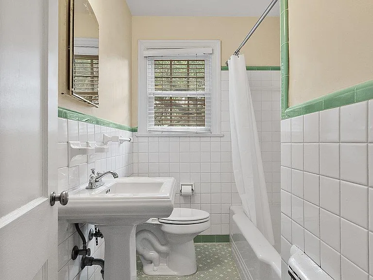 1700 Virginia Ave — Photo 22