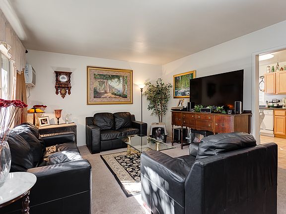 Living Rm
