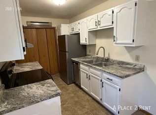 1733 Hemlock Dr #B, Reedsburg, WI 53959