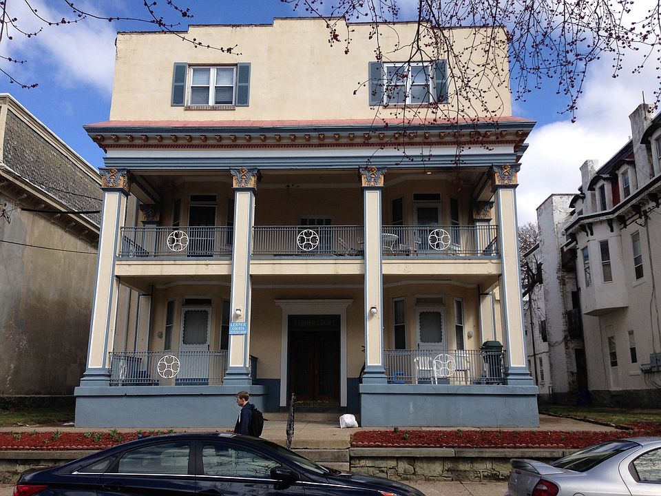 3413-15 Race Street