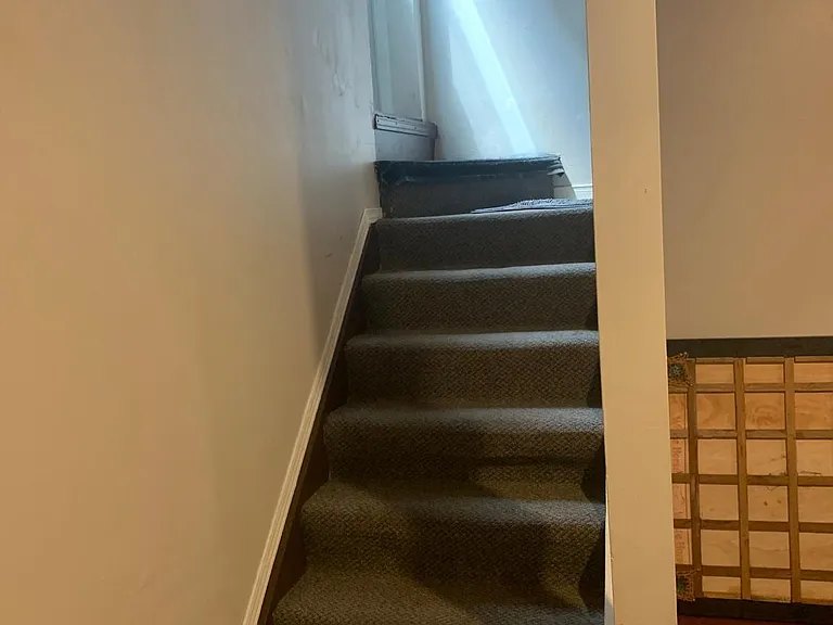 1625 Astrella Cres — Photo 2