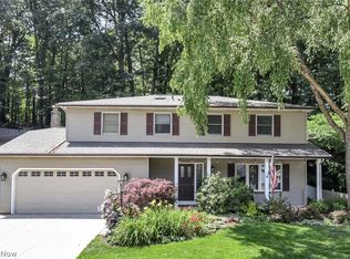 5609 Ely Vista Dr, Parma, OH 44129