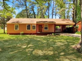 1104 Pinckney Ave, Leesville, LA 71446