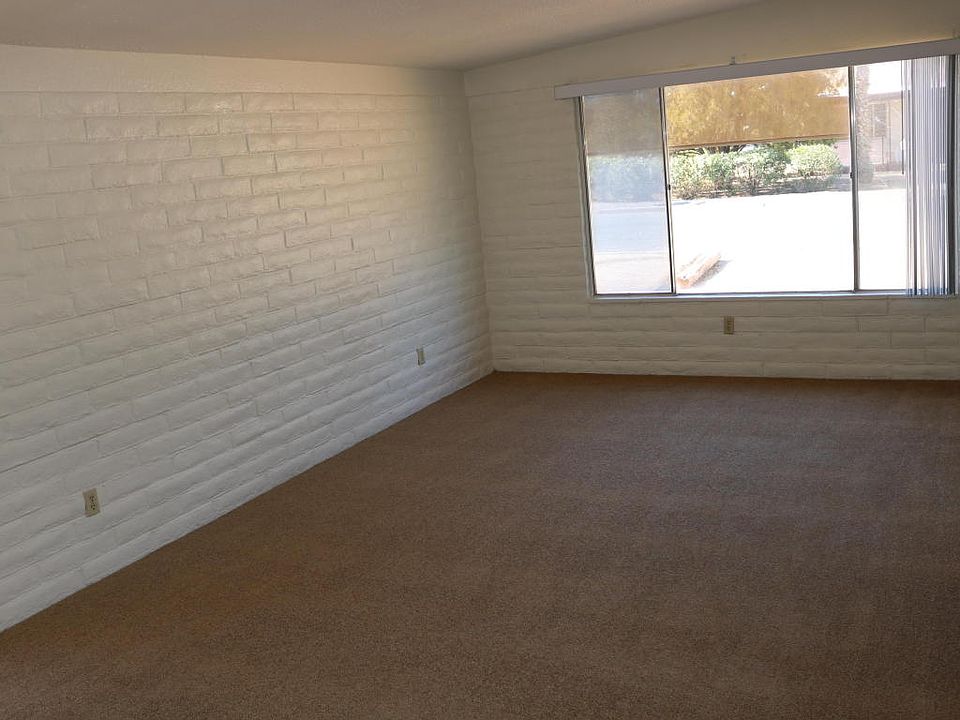 1st image of 3143 E Blacklidge Dr #7
