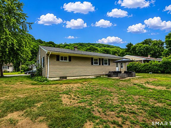 3rd image of 198 Beacon Manor Road