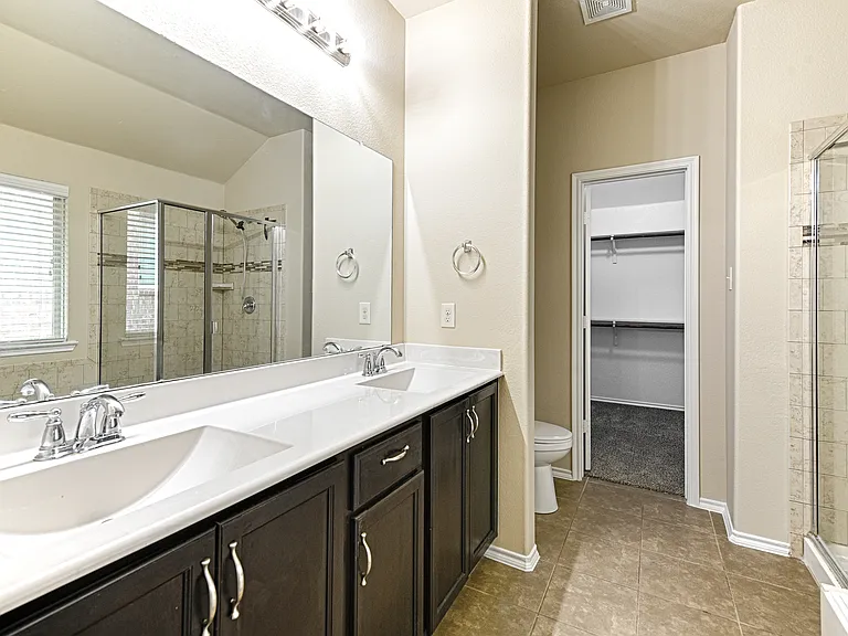 1213 Lambert Dr — Photo 13