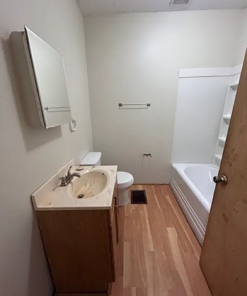 2829 Rutland Ave — Photo 38