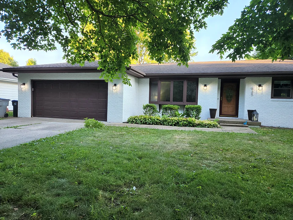 435 Loma Dr