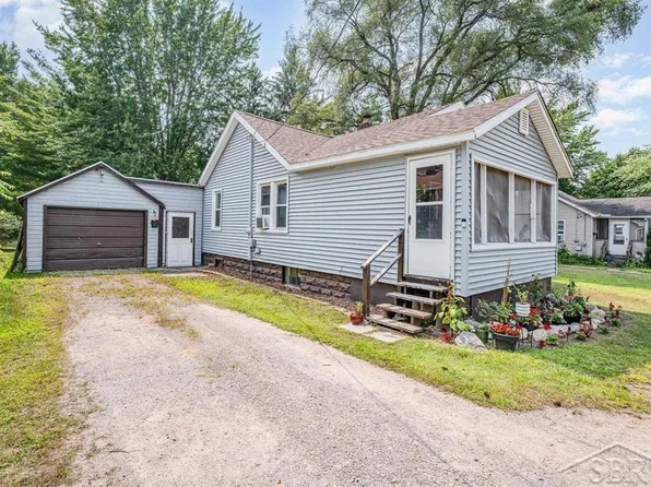 2820 E Ashman St, Midland, MI 48642
