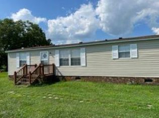 6762 Stantonsburg Rd, Farmville, NC 27828