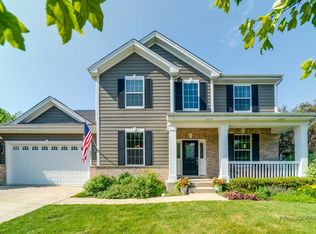 207 Cater Ln, Libertyville, IL 60048