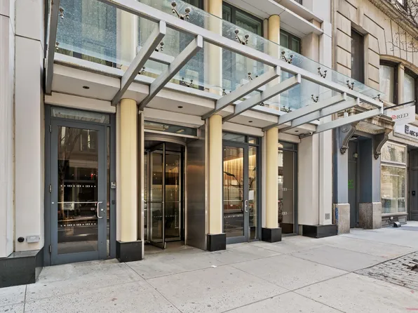 133 West 22nd Street 5J image 11 of 11