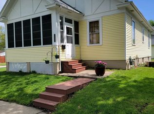 1002 S 12th St, Burlington, IA 52601