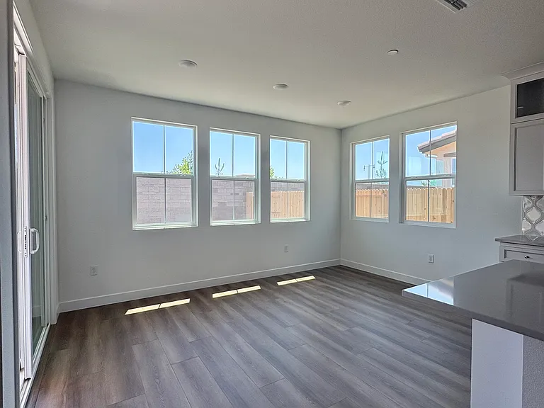 15904 Bandon Ln — Photo 8