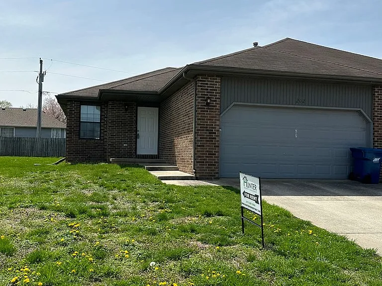 114 224 Deerfield Drive 114 Hunter 1003 #1009 — Photo 1
