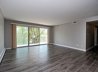 10304 S Komensky Ave APT 2, Oak Lawn, IL 60453