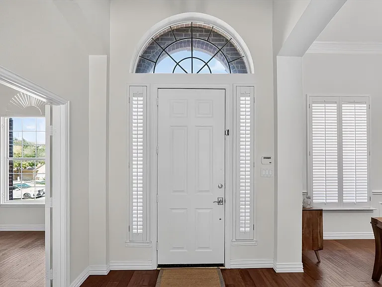4730 Hampshire Dr — Photo 16