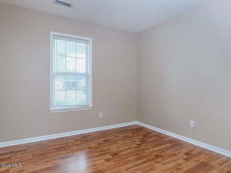 2716 Valor Dr — Photo 14