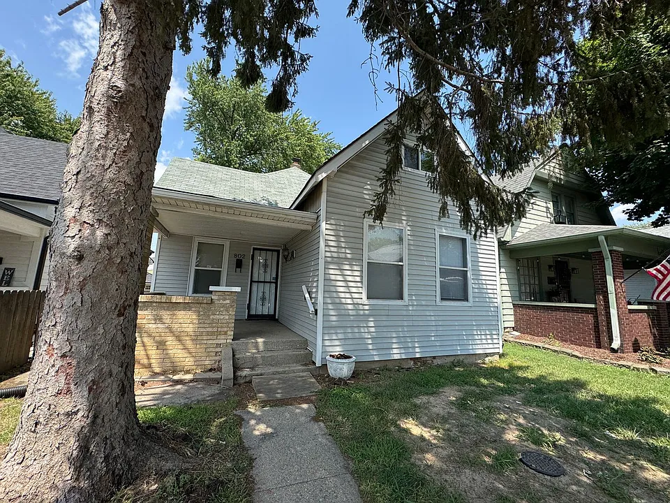 802 Iowa St