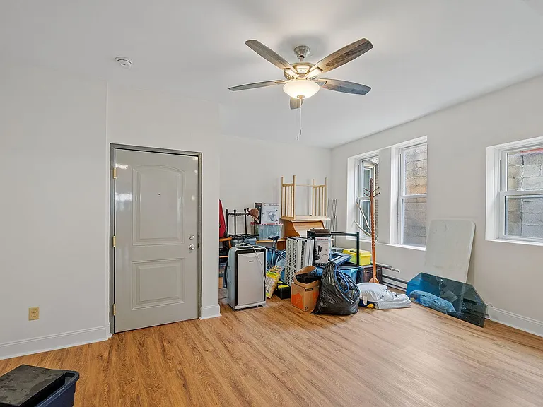 251 Green St — Photo 10