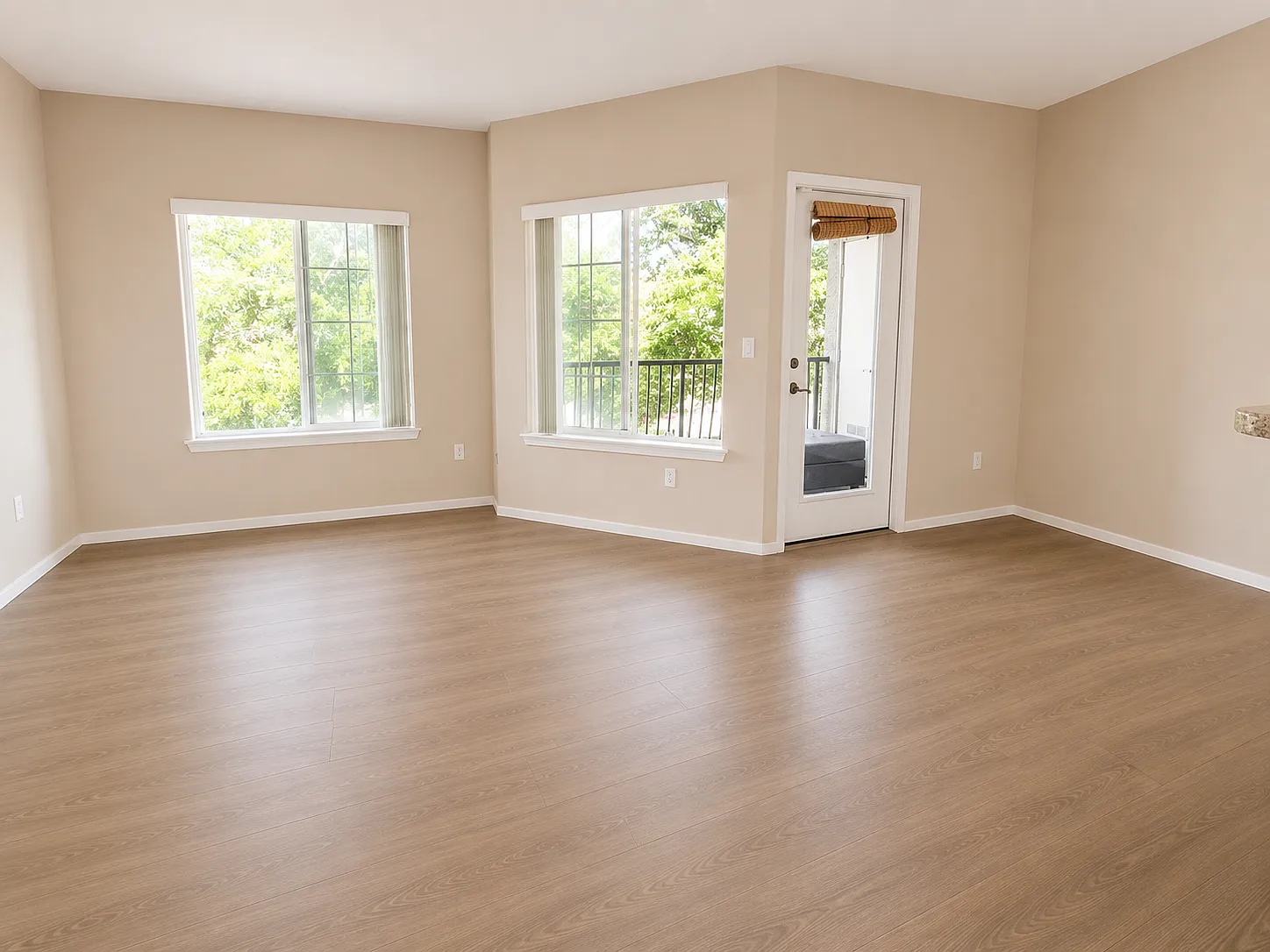 4200 E Commerce Way — Photo 2