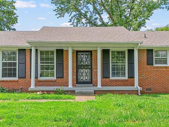 3rd image of 426 Peterson Ln
