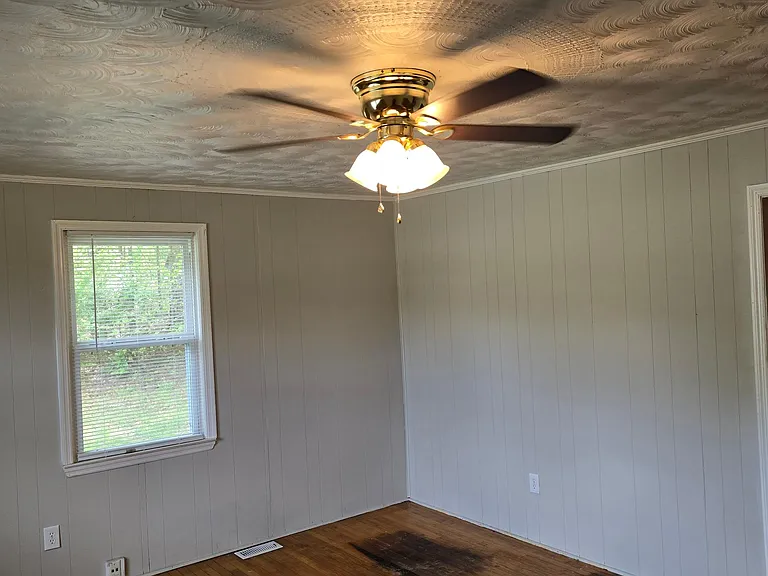 391 Sequoia Dr — Photo 2