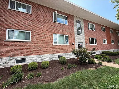 221 Monclay Ct #1N Photo 1