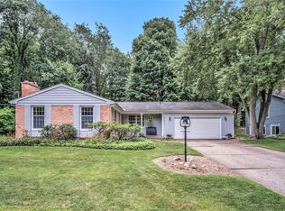 3170 Paris Park Dr SE, Kentwood, MI 49512