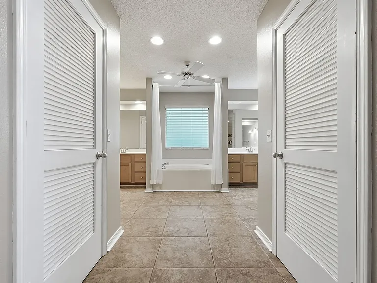 1651 Northridge Rd — Photo 24