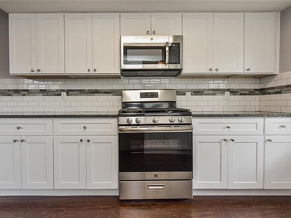 5th image of 412 Newcastle Dr