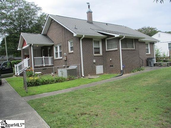 3rd image of 210 Donnan Rd