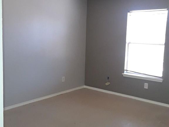 5th image of 2809 Mangrove Palm Dr