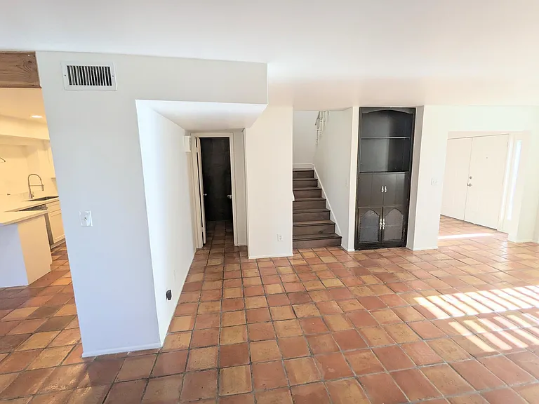 7662 E Minnezona Ave — Photo 57