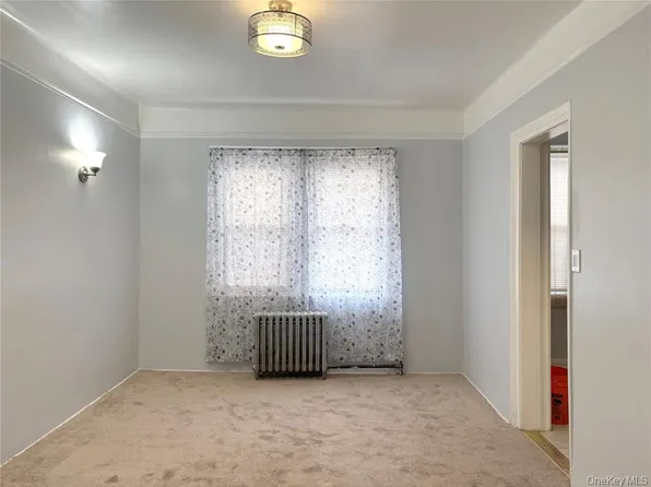 3349 Bouck Avenue image 2 of 9