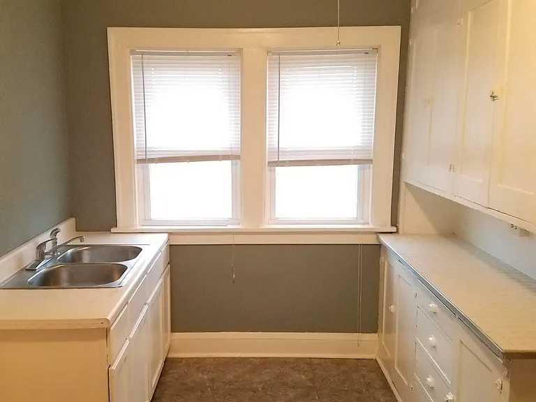2708 Penn Ave N — Photo 4