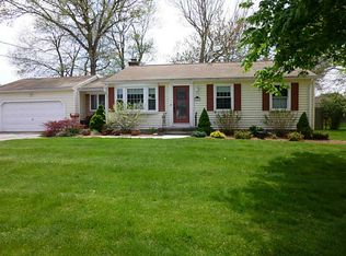 461 Knollwood Dr, Woonsocket, RI 02895