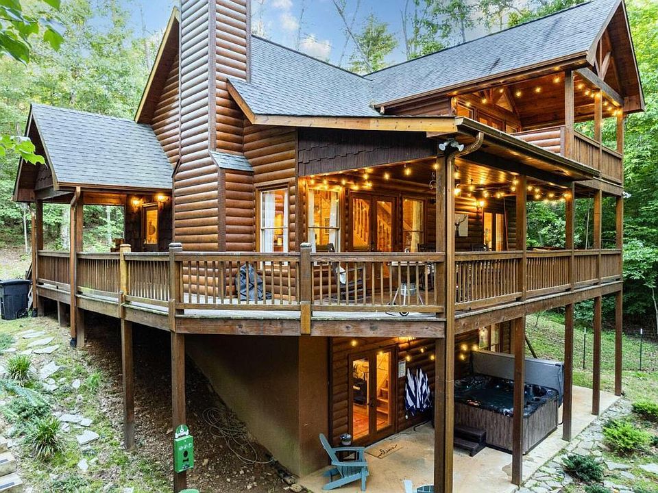 1st image of 307 Bent Wood Ln