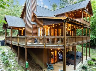 307 Bent Wood Ln, Blue Ridge, GA 30513