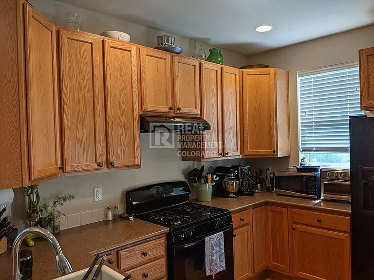 525 Homestead St — Photo 17