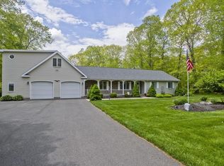 11 Chestnut Dr, Belchertown, MA 01007