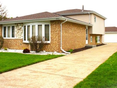 10013 S Menard Ave, Oak Lawn, IL, 60453