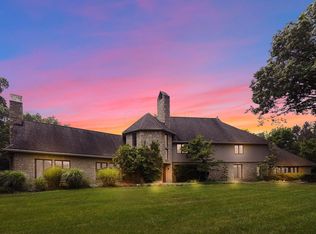 997 Deer Crk E, Powell, OH 43065