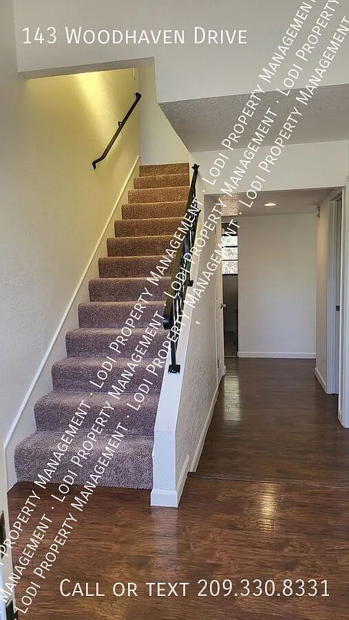 4 Bedroom Home in Vacaville — Photo 2